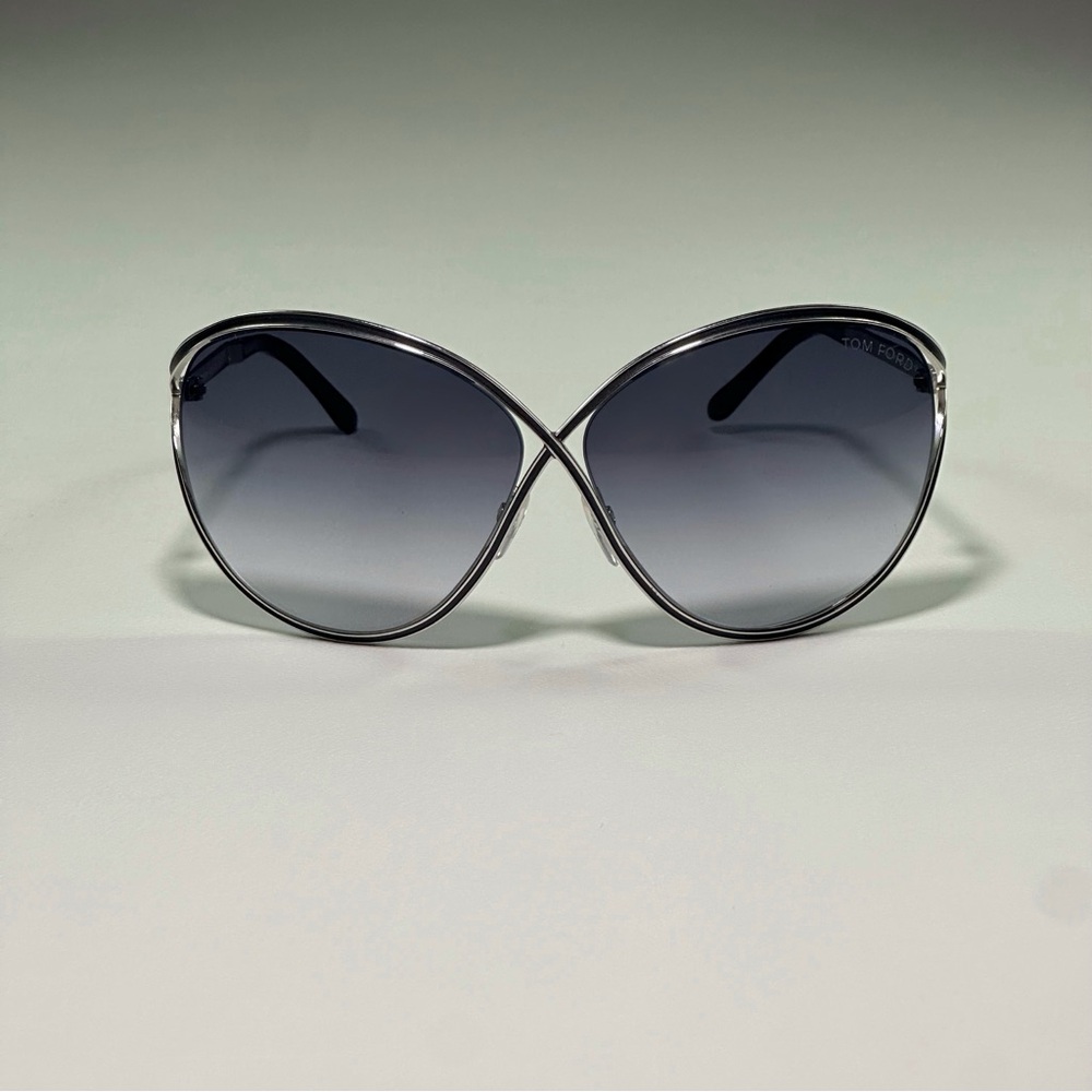[SOLD] Tom Ford Silver Frame Gradient Tint Sienna Sunglasses